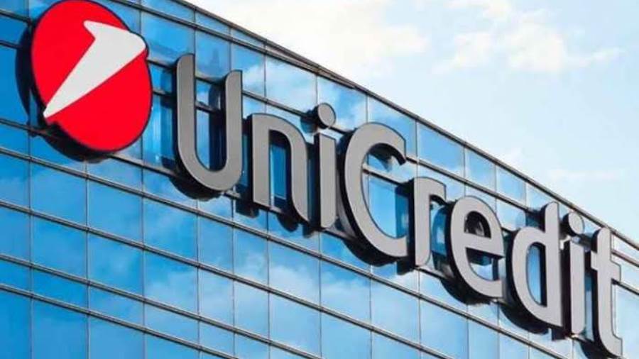 بنك UniCredit الإيطالي