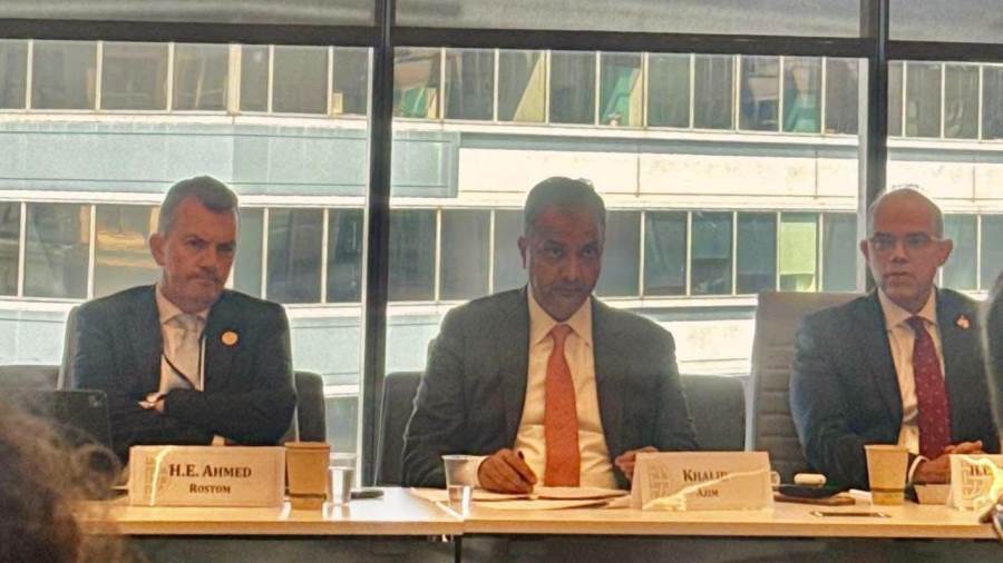 وزير التخطيط: الحكومة تعزز استقرار الاقتصاد وتكبح التضخم بدعم من البنك المركزي رغم التحديات الإقليمية وزير التخطيط: الحكومة تعزز استقرار الاقتصاد وتكبح التضخم بدعم من البنك المركزي رغم التحديات الإقليمية