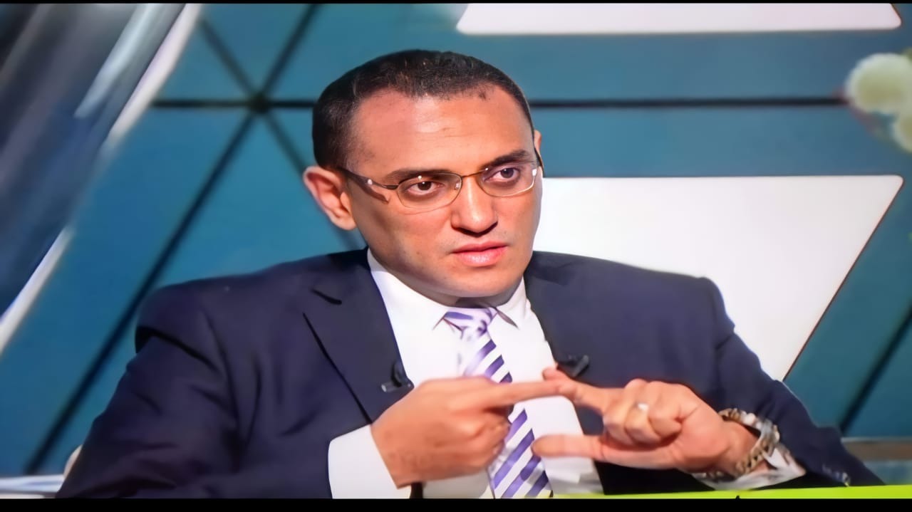 الخبير المصرفى، د. أحمد شوقى