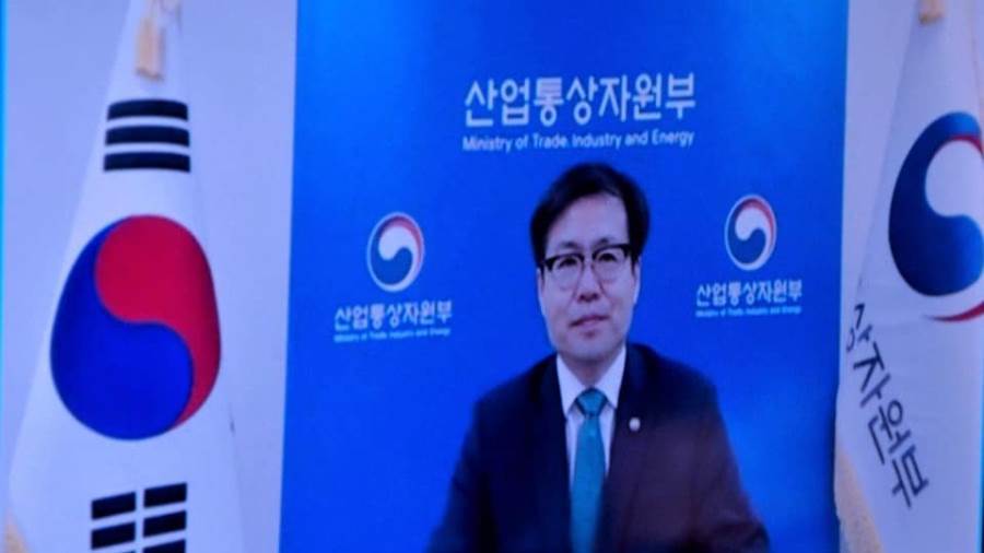 يو هان كو وزير التجارة بدولة كوريا الجنوبية