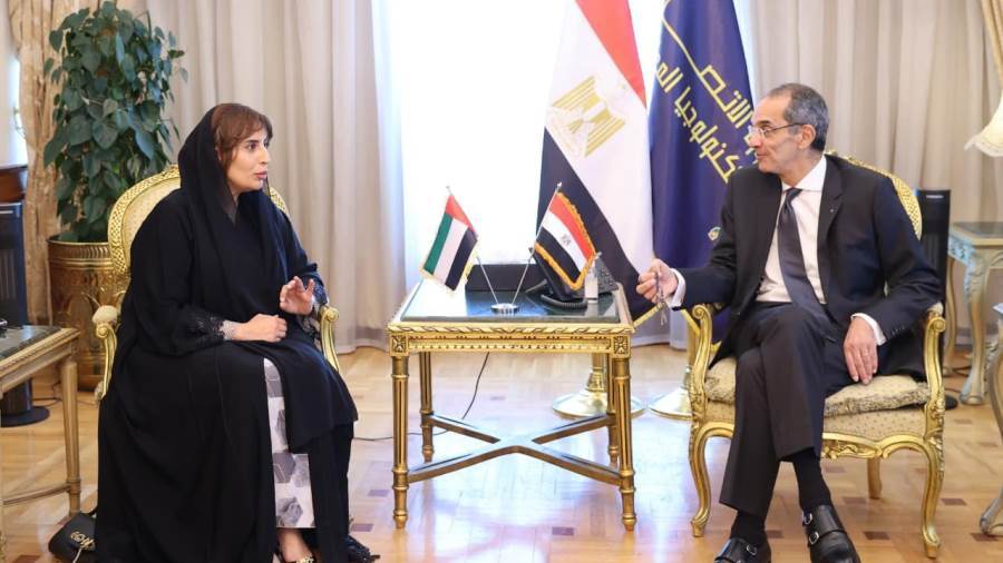 وزير الاتصالات يلتقي السفيرة الإماراتية في مصر