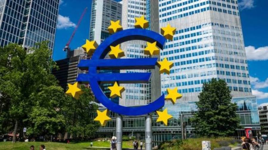 المركزي الأوروبي يُبقي أسعار الفائدة دون تغيير ويؤكد استقرار التضخم عند 2% على المدى المتوسط المركزي الأوروبي يُبقي أسعار الفائدة دون تغيير ويؤكد استقرار التضخم عند 2% على المدى المتوسط