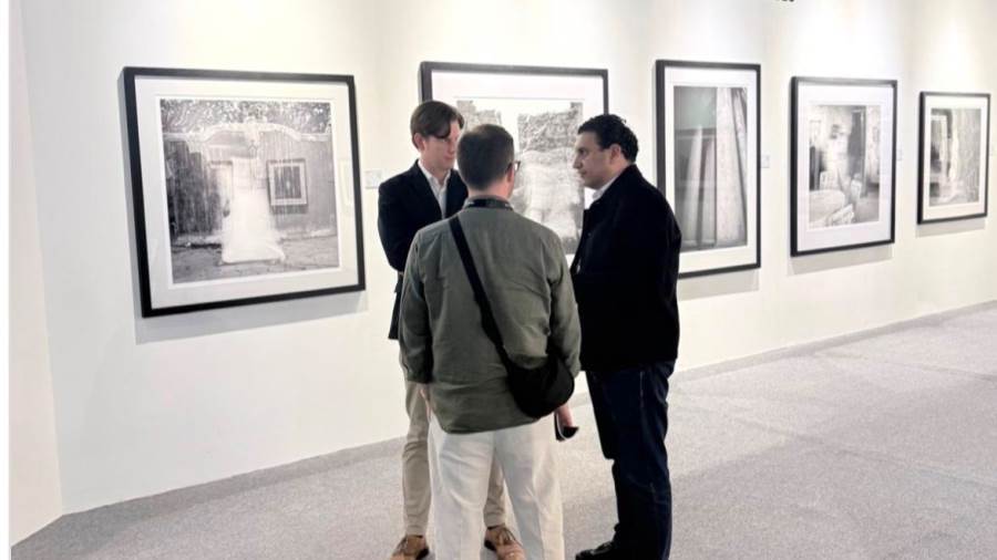 روماني حافظ يمثل مصر في "إكسبوجر 2026".. ويقدم رؤية بصرية تجمع الضوء بالذاكرة روماني حافظ يمثل مصر في "إكسبوجر 2026".. ويقدم رؤية بصرية تجمع الضوء بالذاكرة