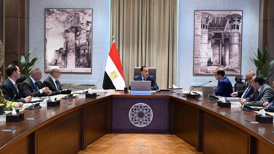 رئيس الوزراء يستعرض التقديرات الأولية لمشروع موازنة العام المالي 2026/2027 رئيس الوزراء يستعرض التقديرات الأولية لمشروع موازنة العام المالي 2026/2027