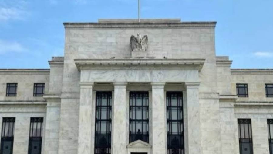 الفدرالي الأمريكي: الاقتصاد ينمو بثبات رغم ضعف التوظيف.. والتضخم لا يزال فوق المستهدف الفدرالي الأمريكي: الاقتصاد ينمو بثبات رغم ضعف التوظيف.. والتضخم لا يزال فوق المستهدف