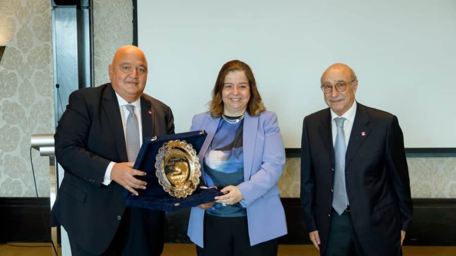 بنك saib يوجه الشكر لـ مي عبدالحميد وعمر جودة بعد انتهاء عضويتهما في مجلس الإدارة بنك saib يوجه الشكر لـ مي عبدالحميد وعمر جودة بعد انتهاء عضويتهما في مجلس الإدارة