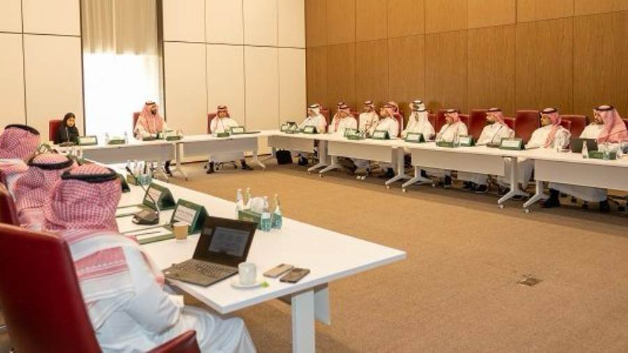 المركزي السعودي يعقد اللقاء الأول للجنة التحول الرقمي مع المؤسسات المالية في القطاع البنكي المركزي السعودي يعقد اللقاء الأول للجنة التحول الرقمي مع المؤسسات المالية في القطاع البنكي