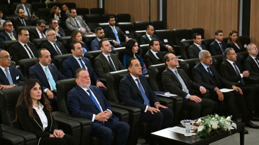 رئيس الوزراء يشهد الإعلان عن تفاصيل مشروع (The Spine) بمدينة القاهرة الجديدة بحضور محافظ المركزي رئيس الوزراء يشهد الإعلان عن تفاصيل مشروع (The Spine) بمدينة القاهرة الجديدة بحضور محافظ المركزي