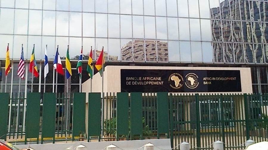 البنك الأفريقي للتنمية: أفريقيا تمتلك المقومات اللازمة والأنظمة المالية الأقوى لمساعدة القارة على تعبئة رؤوس الأموال البنك الأفريقي للتنمية: أفريقيا تمتلك المقومات اللازمة والأنظمة المالية الأقوى لمساعدة القارة على تعبئة رؤوس الأموال