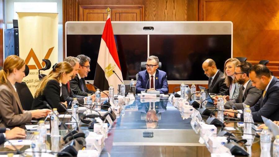 وزير التخطيط: الاقتصاد المصري يستعيد مسار النمو القوي بـ 5.1% ويستهدف 5.4% العام المقبل وزير التخطيط: الاقتصاد المصري يستعيد مسار النمو القوي بـ 5.1% ويستهدف 5.4% العام المقبل