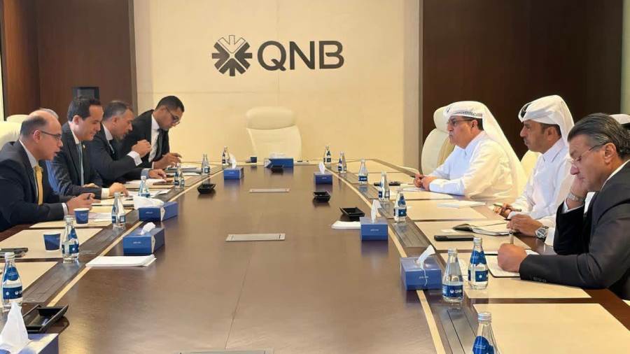 وزير الاستثمار يبحث مع رئيس مجموعة QNB الترويج للطروحات الحكومية وجذب الاستثمارات وزير الاستثمار يبحث مع رئيس مجموعة QNB الترويج للطروحات الحكومية وجذب الاستثمارات