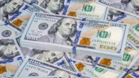تراجع سعر الدولار أمام الجنيه خلال تعاملات اليوم ويسجل 52.13 جنيه للبيع بالبنك الأهلي المصري