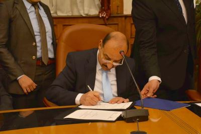 صور| بنك التنمية الصناعية يوقع بروتوكول لتمويل ورش شق الثعبان