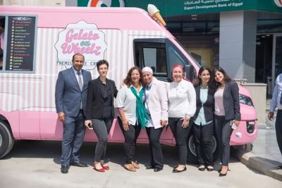 صور| موظفو بنك تنمية الصادرات يحتفلون بيوم «الآيس كريم»