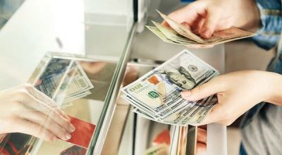 بختام تعاملات الأسبوع.. قائمة البنوك الأقل سعرًا في الدولار