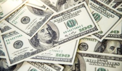 استقرار سعر الدولار في 29 بنكًا بمستهل تعاملات اليوم الإثنين