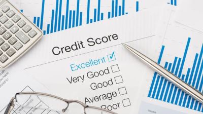 ما هو اي سكور i-score.. وكيف تتجنب الوقوع في القوائم السلبية؟