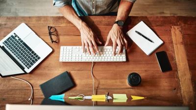 ما هي المعاملات التي يمكن إنجازها عبر الإنترنت والموبايل البنكيين وما الفارق بينهما؟