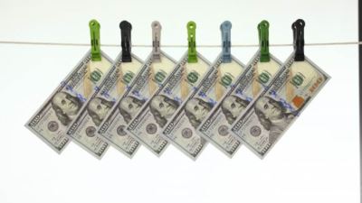 أمريكا تواجه صعوبة في مواصلة الانتعاش الاقتصادي بسبب تزايد إصابات كورونا