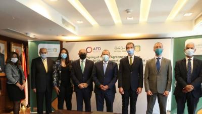 البنك الأهلي والوكالة الفرنسية للتنمية يوقعان عقد تسهيل ائتماني بـ100 مليون يورو