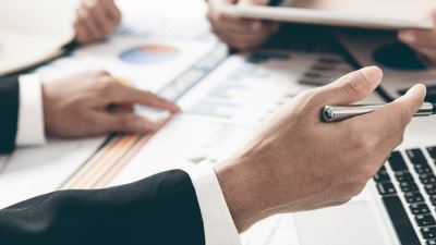 مزايا وتفاصيل الحساب الجاري من بنك بلوم 2021