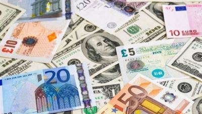 أسعار العملات اليوم الإثنين: تباين الإسترليني واليورو واستقرار الريال السعودي