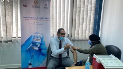 بنك saib يطلق حملة لتطعيم موظفيه وأسرهم ضد فيروس كورونا «صور»