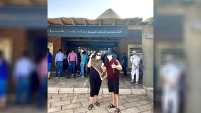 السياحة تفعل ماكينات الدفع الإلكتروني لتذاكر دخول الأهرامات