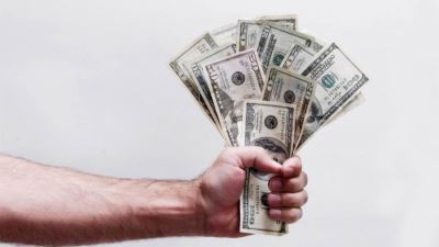 أعلى 10 شهادات دولارية ثلاثية بفائدة شهرية في البنوك