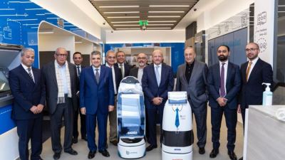 «روبوت» يساهم في افتتاح أحدث فروع بنك قناة السويس بالشيخ زايد