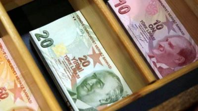 الليرة التركية تتراجع 44.07% خلال 2021 .. وتسجل أسوأ خسارة سنوية لها منذ عقدين