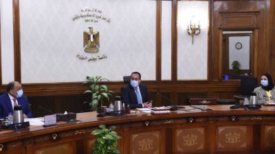 مدبولي يناقش خطوات تنفيذ وحدات «سكن كريم» بمبادرة «حياة كريمة»