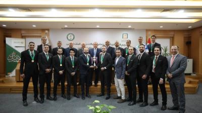 البنك الأهلي المصري يكرم فريق ناديه لكرة الصالات بعد تتويجه بكأس مصر لأول مرة