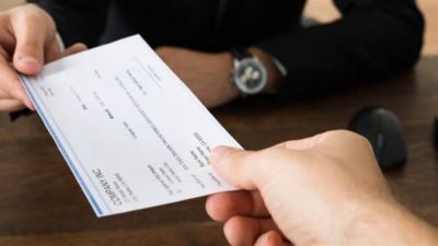 ما هي خطوات طلب إصدار دفتر شيكات عبر الانترنت والموبايل البنكي؟