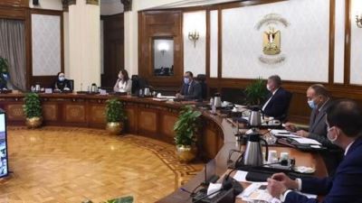 مدبولي يتابع موقف منظومة النافذة الواحدة بالموانئ الجمركية ونظام التسجيل المسبق للشحنات