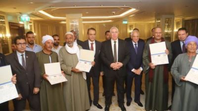 وزير الزراعة يكرم أفضل منتجي القمح بحضور رئيس البنك الزراعي