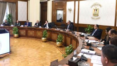رئيس الوزراء يستعرض استراتيجية "الرقابة المالية" في دعم الاقتصاد بحضور محافظ المركزي