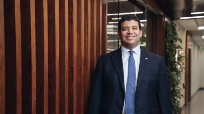 من هو رشوان حمادي الرئيس التنفيذي لقطاع التجزئة المصرفية بالبنك التجاري الدولي مصر CIB