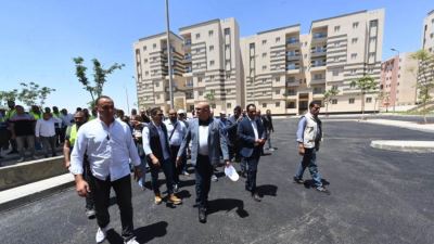 وزير الإسكان يتفقد وحدات المبادرة الرئاسية "سكن كل المصريين" بمدينة حدائق أكتوبر
