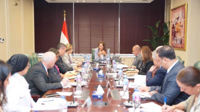 وزيرة التخطيط والتنمية الاقتصادية تبحث سبل التعاون مع وفد البنك الدولي