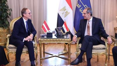 عمرو طلعت يبحث مع سفير جمهورية لاتفيا بالقاهرة التعاون فى مجالات الاتصالات وتكنولوجيا المعلومات