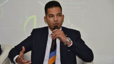 خبير تكنولوجي: الذكاء الاصطناعي مُساهم قوي في إرضاء عملاء البنوك