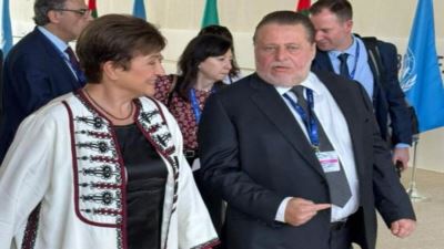 عاجل..مصادر: محافظ البنك المركزي يلتقي المدير التنفيذي لصندوق النقد الدولي