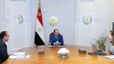 السيسي يجتمع برئيس الوزراء ووزيرة التخطيط لمتابعة الخطة الاستثمارية للدولة للعام المالي القادم 2024/2025