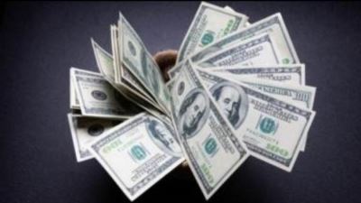 الدولار يرتفع أمام الجنيه خلال تعاملات اليوم ويسجل 53.42 جنيه للبيع بالبنك الأهلي المصري